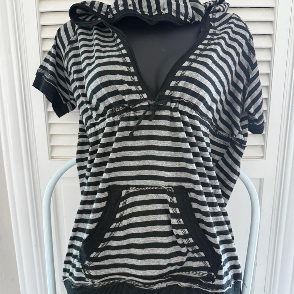 Hooded Striped Black and Gray Women's Top, Cinch design with front pockets